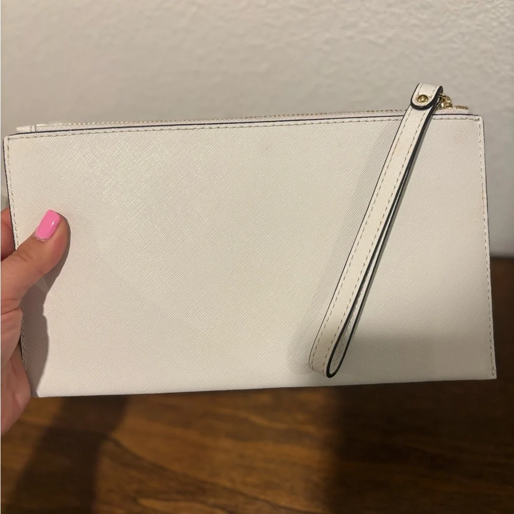 Michael Kors Black and White Wristlet EUC - Picture 3 of 8